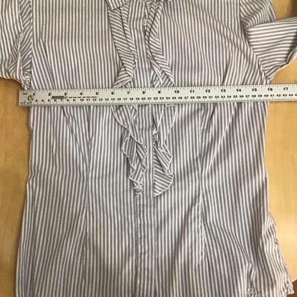 2/40$TOMMY Hilfiger cute dress blouse flutter detail button up blue white formal - Picture 5 of 9